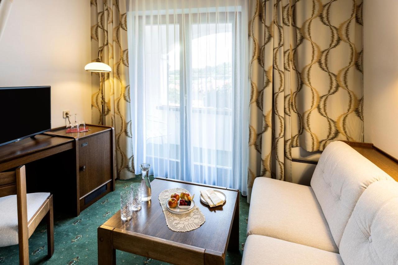 Genussgasthof & Hotel Beim Krutzler Heiligenbrunn Luaran gambar