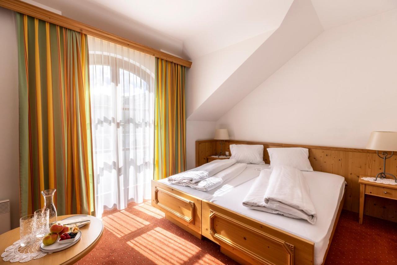 Genussgasthof & Hotel Beim Krutzler Heiligenbrunn Luaran gambar