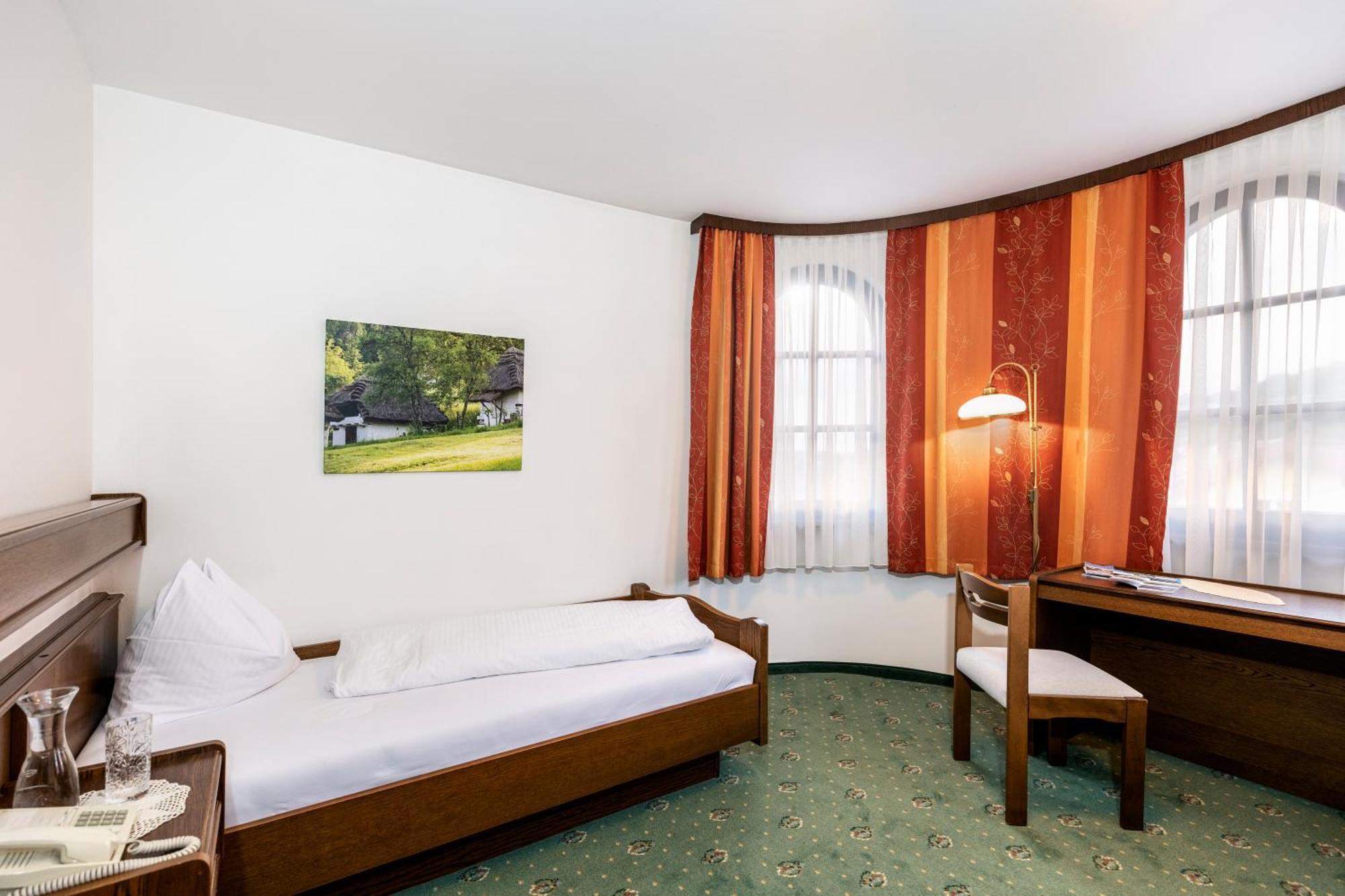 Genussgasthof & Hotel Beim Krutzler Heiligenbrunn Luaran gambar