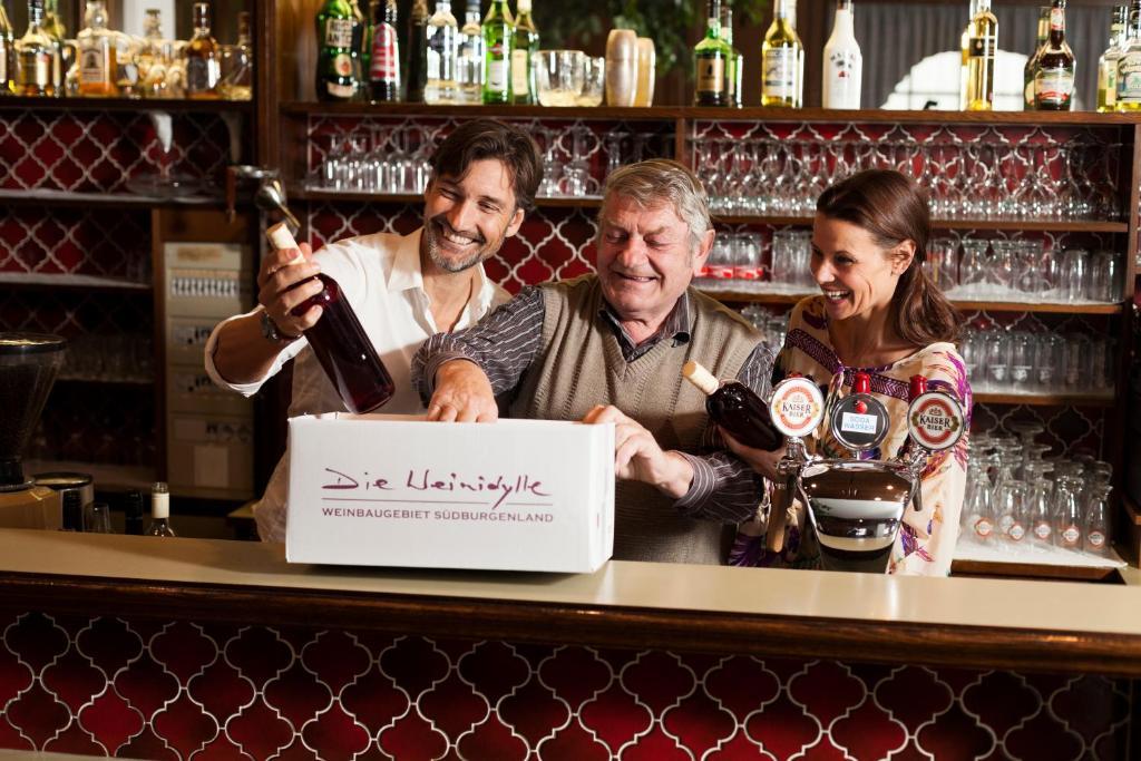 Genussgasthof & Hotel Beim Krutzler Heiligenbrunn Luaran gambar